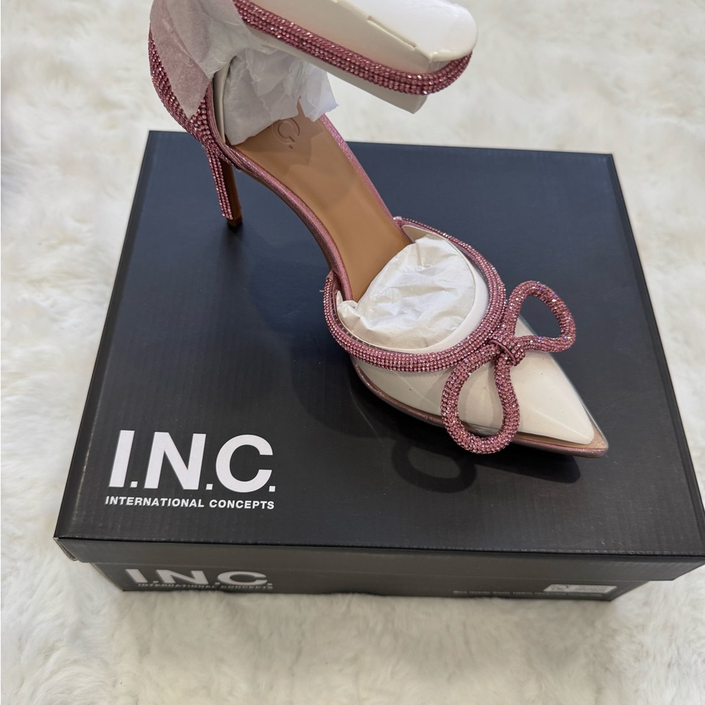 INC International Concepts Women's Pink and Cream Heels
